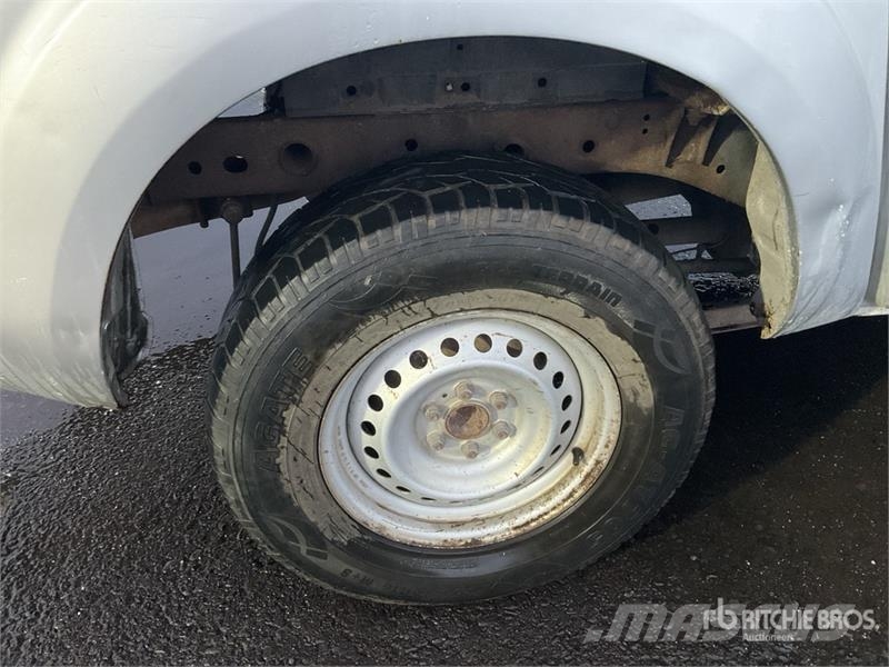 Nissan NP300 أخرى
