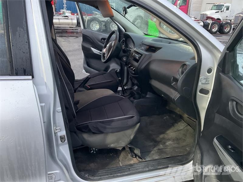 Nissan NP300 أخرى