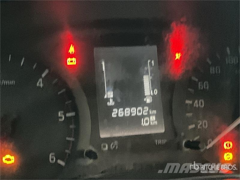 Nissan NP300 أخرى