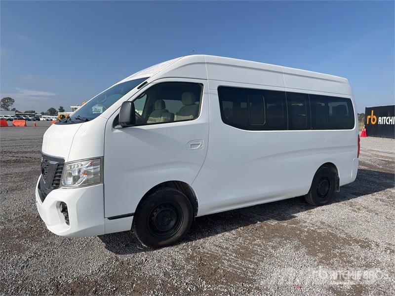 Nissan NV350 Urvan Autobus / 15 Passenger Van Preču pārvadāšanas furgoni