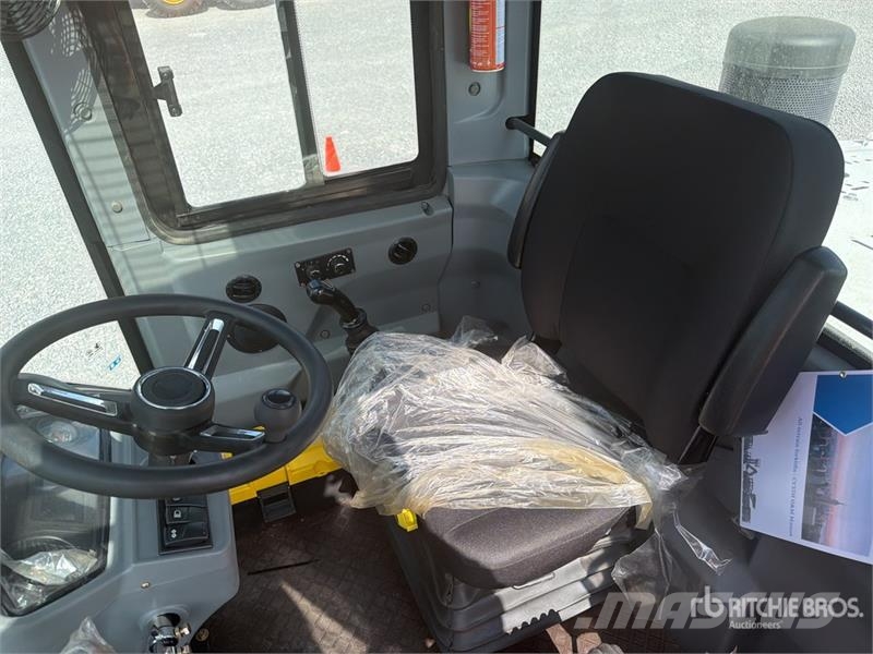  Peng DE CY35H 7700 lb 4x4 Montacargas Todo Terreno شاحنات الطرق الوعرة