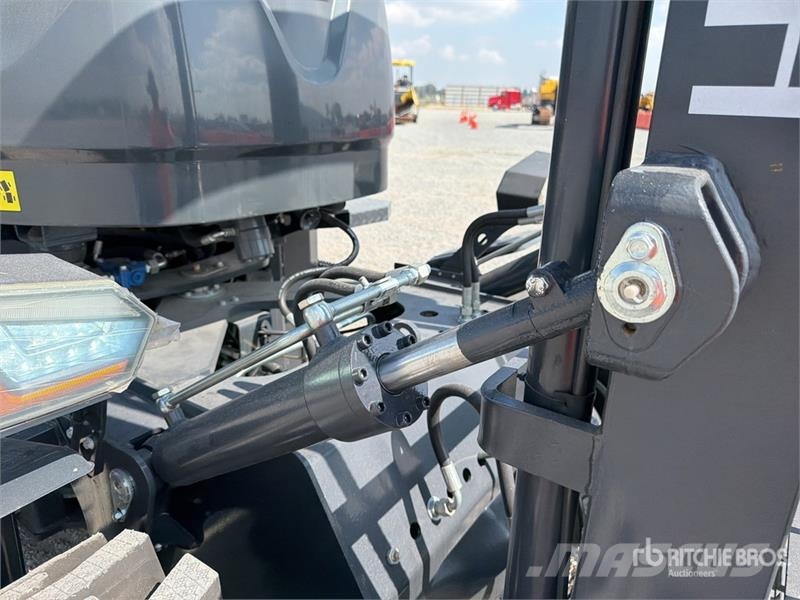  Peng DE CY35H 7700 lb 4x4 Montacargas Todo Terreno Terenski viličar