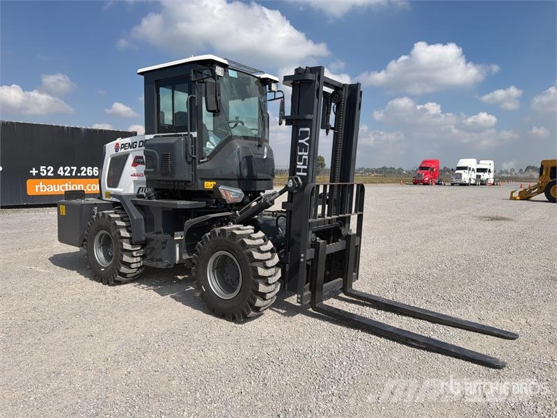  Peng DE CY35H 7700 lb 4x4 Montacargas Todo Terreno شاحنات الطرق الوعرة