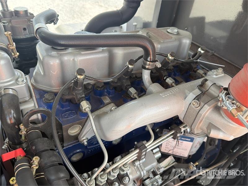 Peng DE CY35H 7700 lb 4x4 Montacargas Todo Terreno Навантажувачі підвищеної прохідності