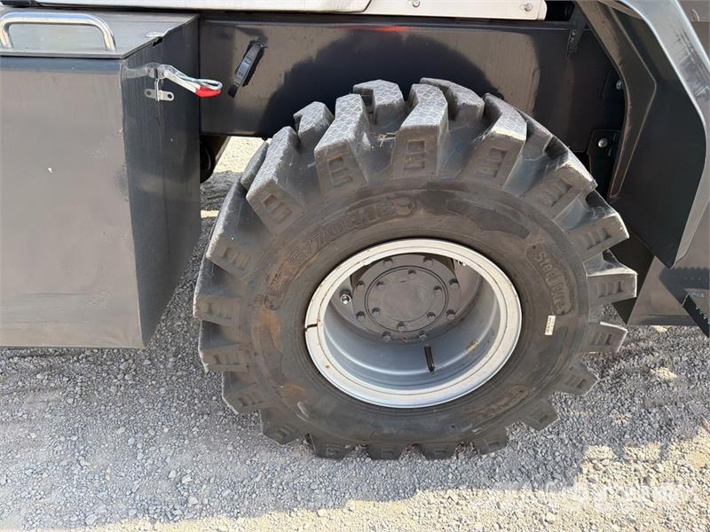  Peng DE CY35H 7700 lb 4x4 Montacargas Todo Terreno Terenski viličar
