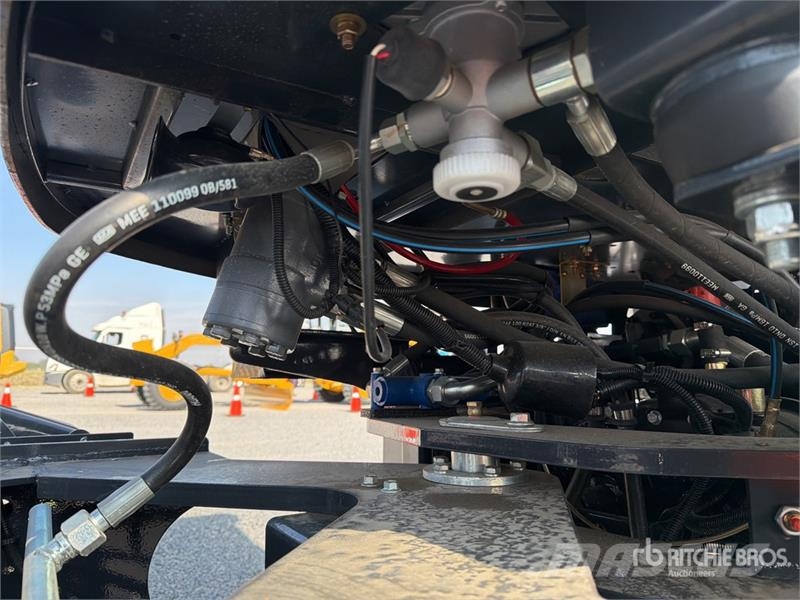 Peng DE CY35H 7700 lb 4x4 Montacargas Todo Terreno Навантажувачі підвищеної прохідності