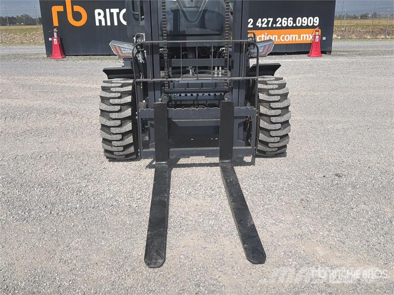  Peng DE CY35H 7700 lb 4x4 Montacargas Todo Terreno شاحنات الطرق الوعرة