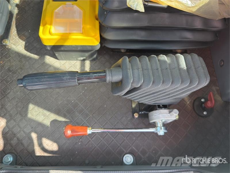  Peng DE CY35H 7700 lb 4x4 Montacargas Todo Terreno Terenski viličar