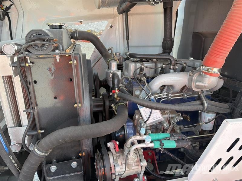  Peng DE CY35H 7700 lb 4x4 Montacargas Todo Terreno Terenski viličar