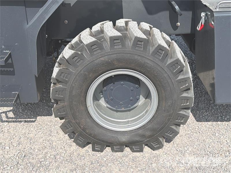  Peng DE CY35H 7700 lb 4x4 Montacargas Todo Terreno شاحنات الطرق الوعرة