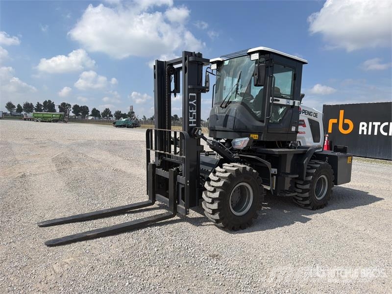  Peng DE CY35H 7700 lb 4x4 Montacargas Todo Terreno شاحنات الطرق الوعرة