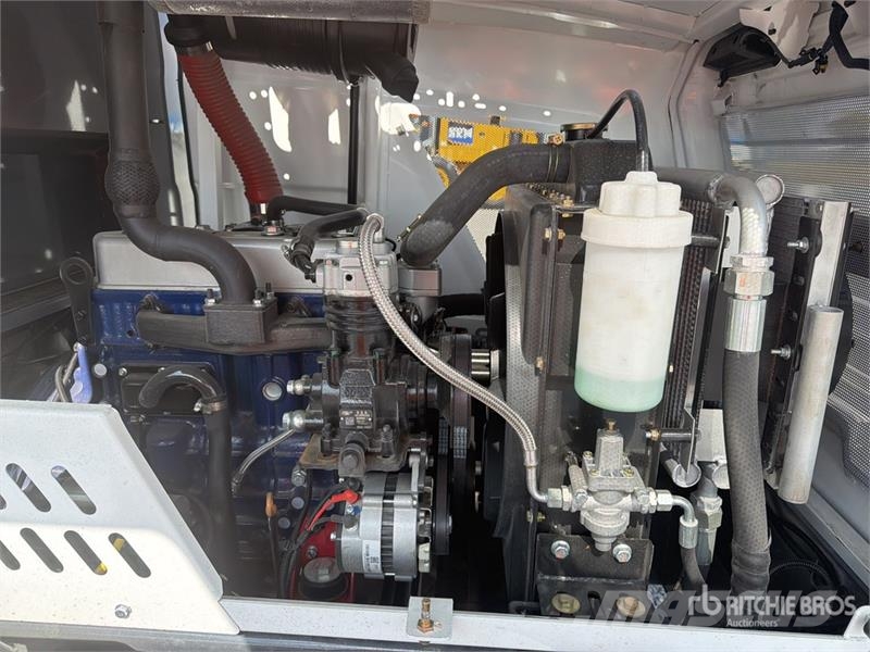  Peng DE CY35H 7700 lb 4x4 Montacargas Todo Terreno شاحنات الطرق الوعرة