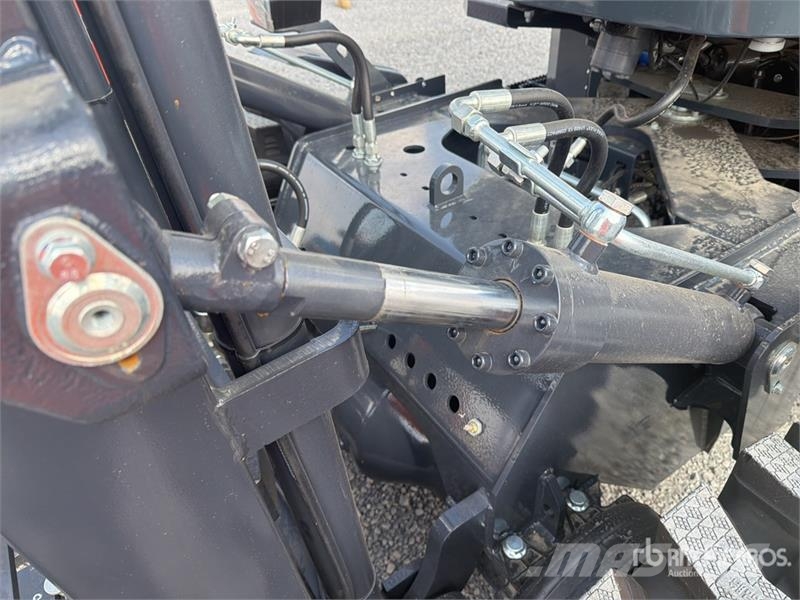 Peng DE CY35H 7700 lb 4x4 Montacargas Todo Terreno Навантажувачі підвищеної прохідності