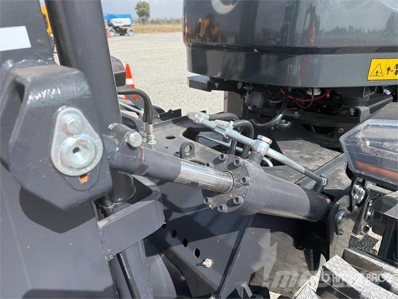  Peng DE CY35H 7700 lb 4x4 Montacargas Todo Terreno شاحنات الطرق الوعرة