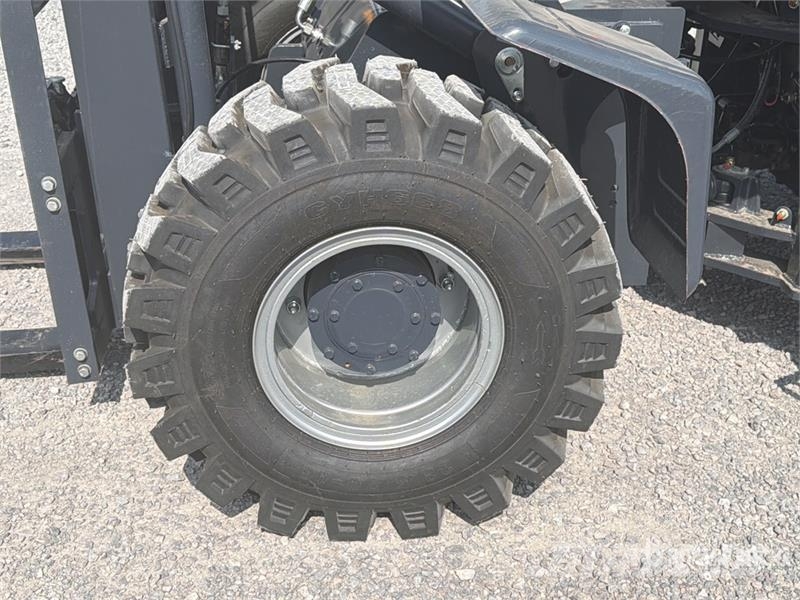  Peng DE CY35H 7700 lb 4x4 Montacargas Todo Terreno شاحنات الطرق الوعرة