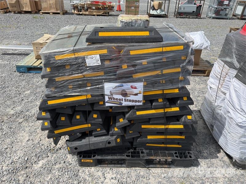 Quantity of (130) WST80 Qty of Wheel Stoppper (Un Otros componentes