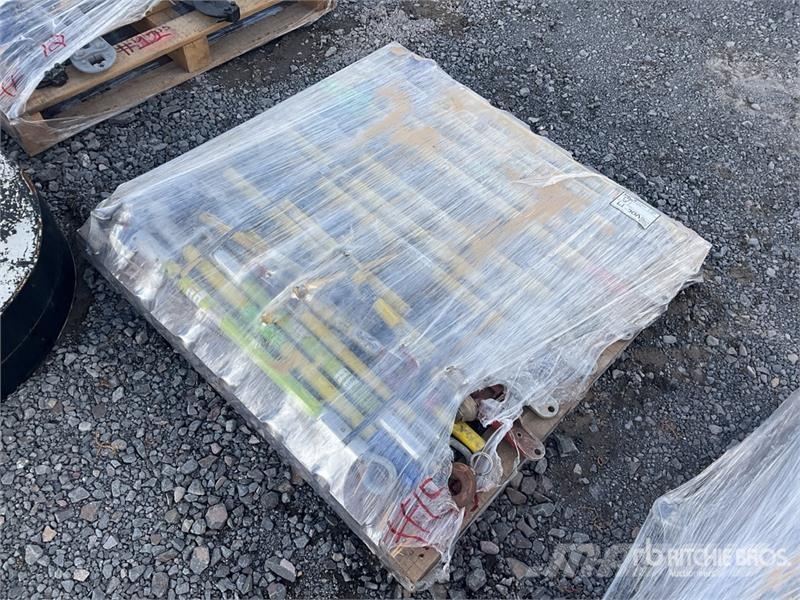  Quantity of (17) Lincoln Pertiga, Nesco cola de co مكونات أخرى