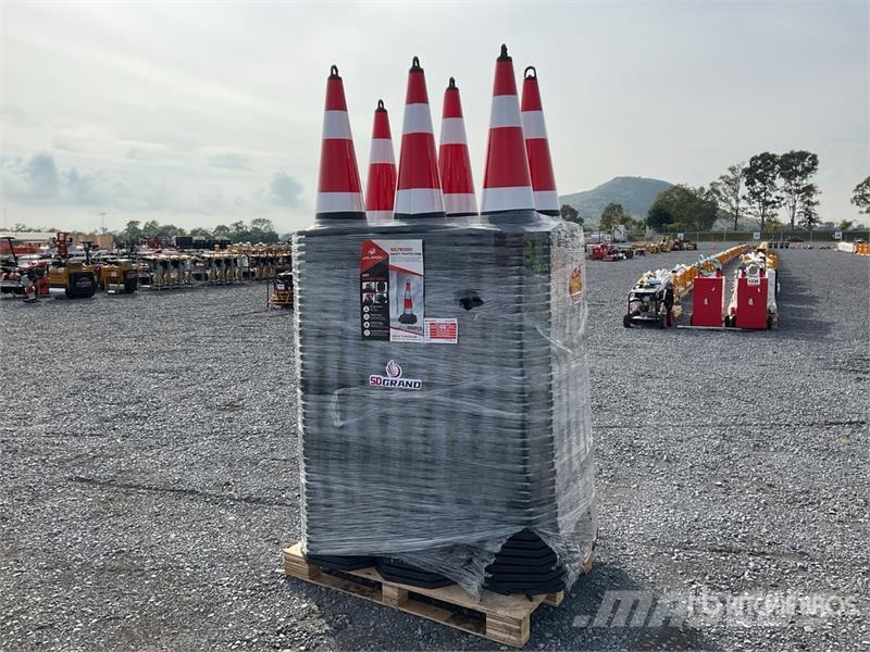 Quantity of (250) SDLTSC250 Lote de Conos de Traf Poseur de canalisation