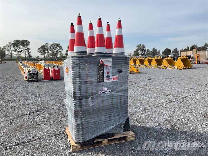 Quantity of (250) TSC Lote de Conos de Trafico (S Poseur de canalisation