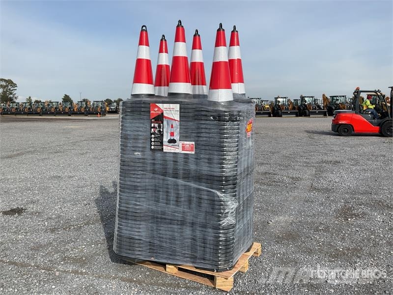 Quantity of (250) TSC Lote de Conos de Trafico (S Poseur de canalisation