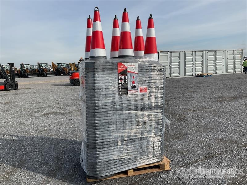 Quantity of (250) TSC Lote de Conos de Trafico (S Poseur de canalisation
