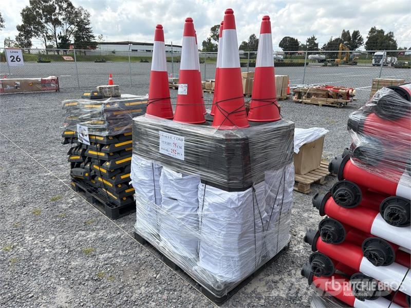  Quantity of (252)  RTC75 Qty of (252) Traffic Cone Трубоукладчики