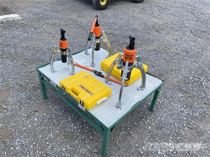 Quantity of (3) Mackman GPSET Hydraulic Lote de E ماكينات منفعة عامة
