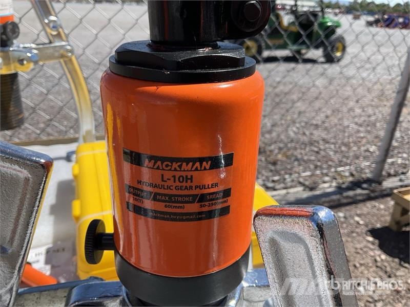 Quantity of (3) Mackman GPSET Hydraulic Lote de E ماكينات منفعة عامة