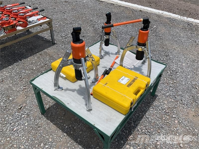 Quantity of (3) Mackman GPSET Hydraulic Lote de E ماكينات منفعة عامة
