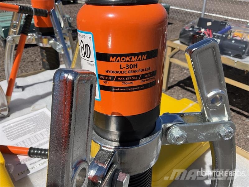 Quantity of (3) Mackman GPSET Hydraulic Lote de E ماكينات منفعة عامة