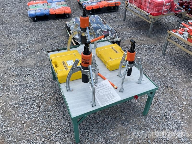 Quantity of (3) Mackman GPSET Hydraulic Lote de E ماكينات منفعة عامة