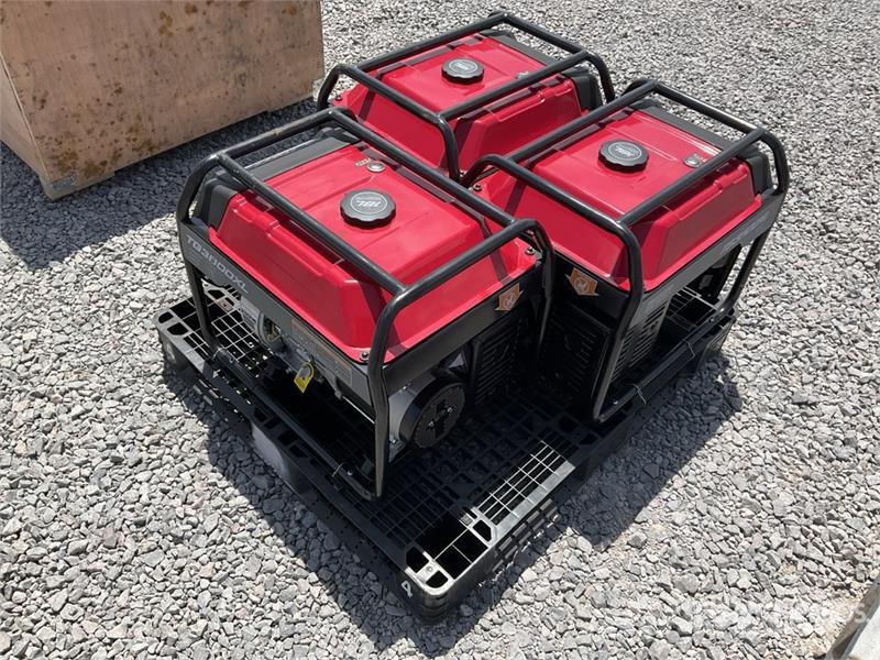 Quantity of (3) Traxx TG3600XL 3.3 kW Lote de Pla Diesel Generators