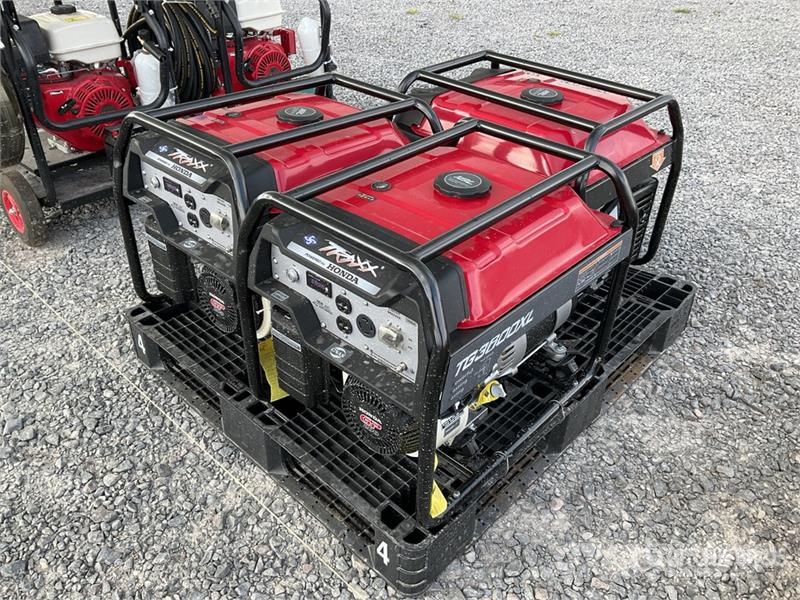 Quantity of (3) Traxx TG3600XL 3.3 kW Lote de Pla Diiselgeneraatorid