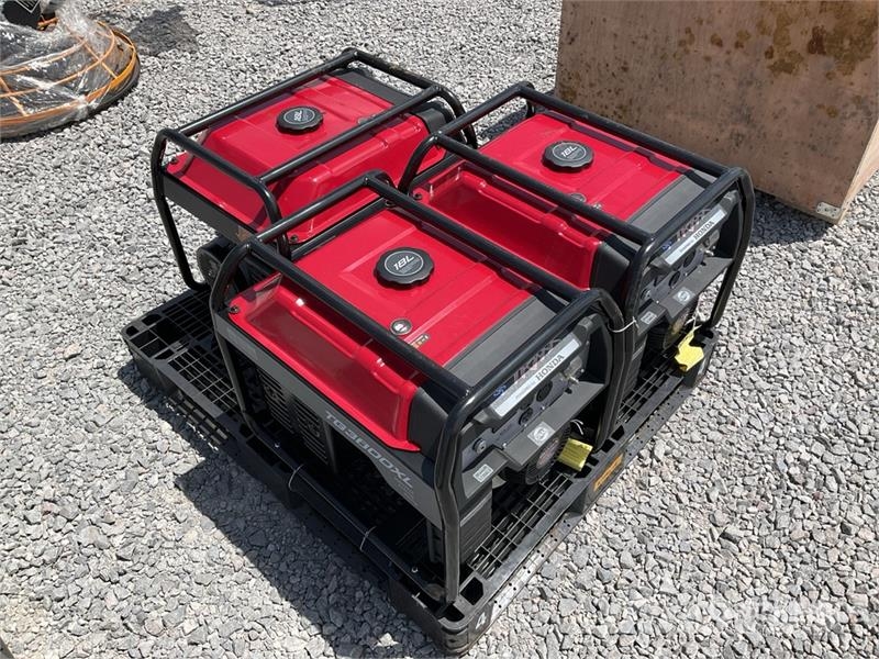 Quantity of (3) Traxx TG3600XL 3.3 kW Lote de Pla Diesel Generators