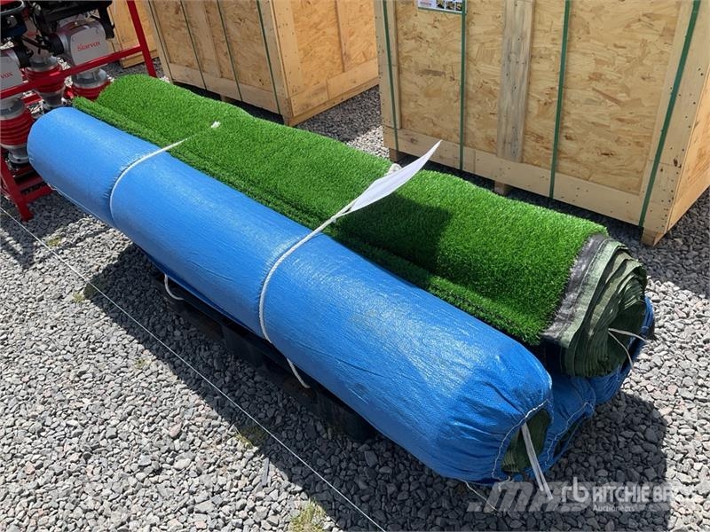 Quantity of (4) ATS20 Qty of Artifical Turf Carpe Otros componentes