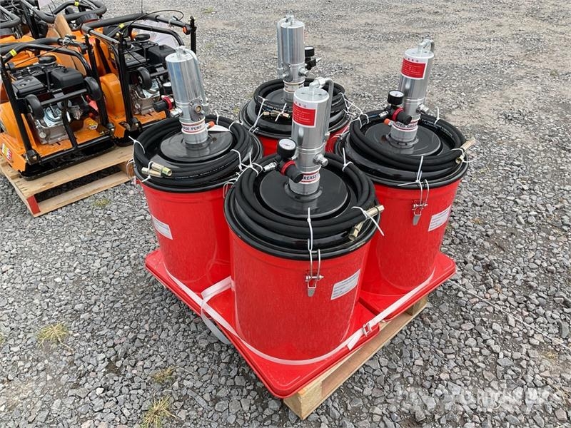 Quantity of (4) Energy 40L Lote de Bombas de Gras Procesapparatuur en machines