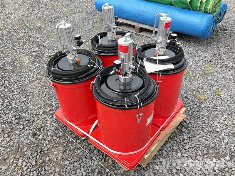 Quantity of (4) Energy 40L Lote de Bombas de Gras Procesapparatuur en machines
