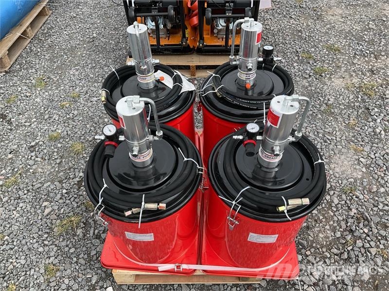 Quantity of (4) Energy 40L Lote de Bombas de Gras Procesapparatuur en machines