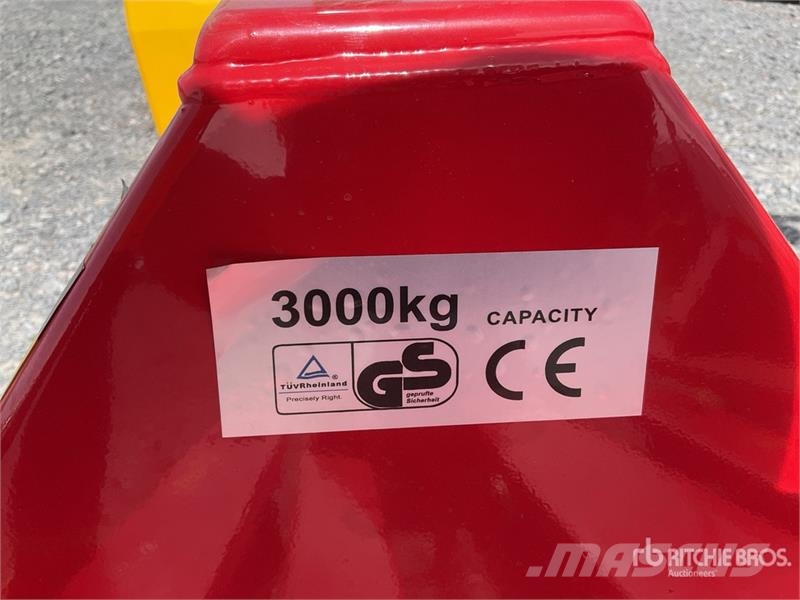  Quantity of (4)  Energy DF3T 6600 lb Lote de Patin Ručný paletový vozík