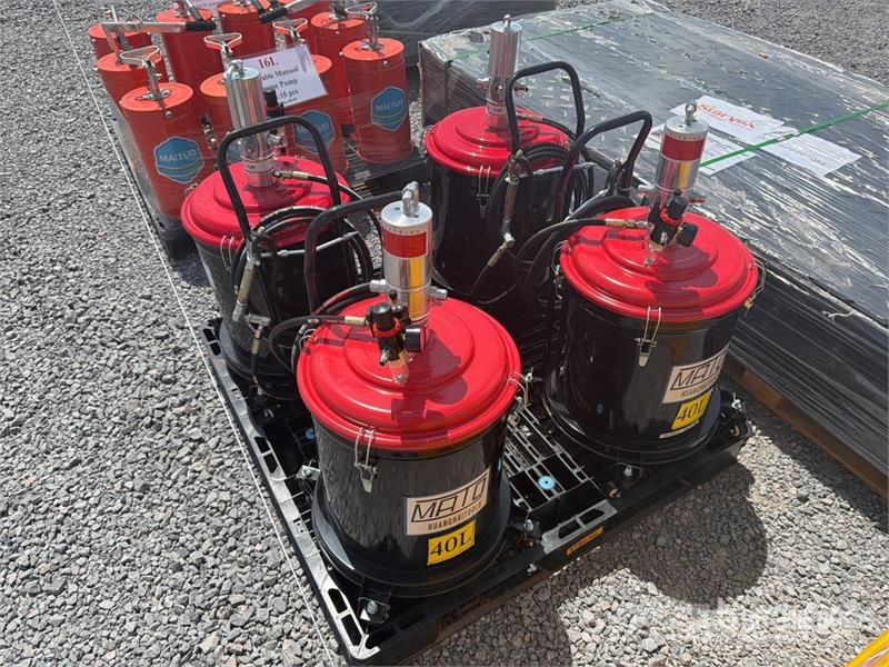 Quantity of (4) Mato HGP40 Lote De Bombas De Gras Otros componentes