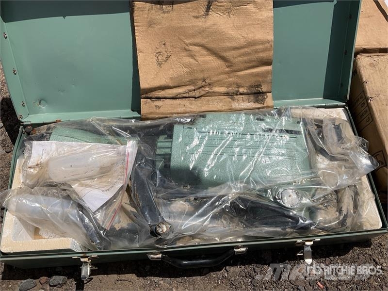 Quantity of (4) SKLP DB65 Electric Lote de Romped Chisel
