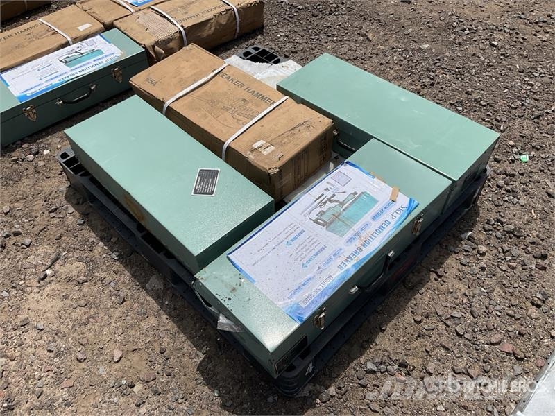 Quantity of (4) SKLP DB65 Electric Lote de Romped Talajlazító ekék