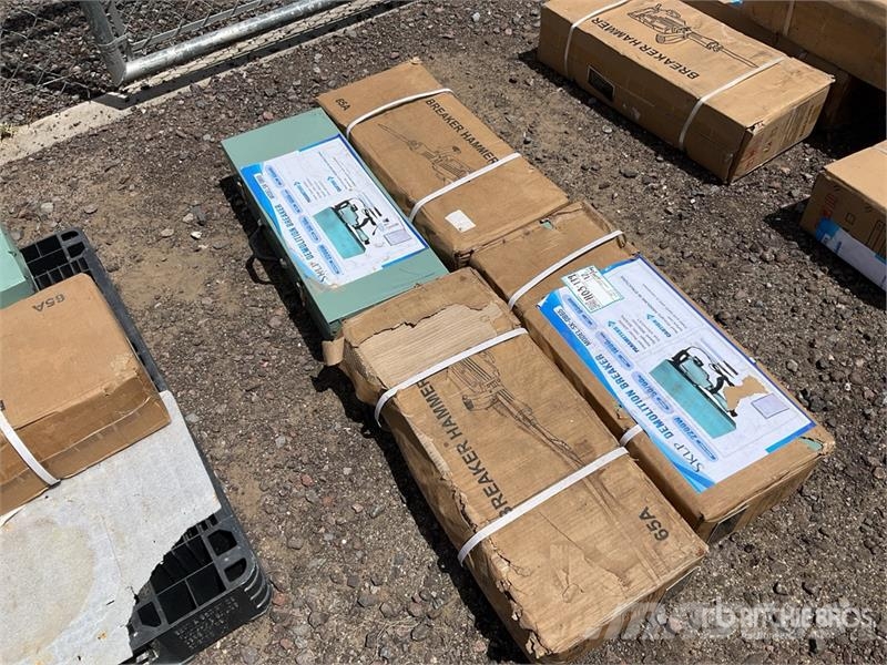 Quantity of (4) SKLP DB65 Electric Lote de Romped Chisel