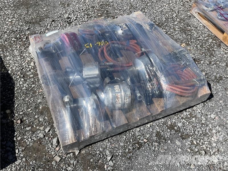  Quantity of (5) Lote de Ponchadoras Hidraulicas /  Otros componentes