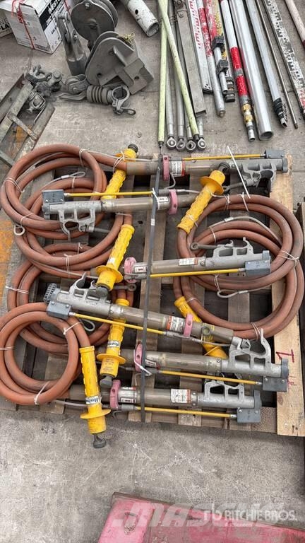 Quantity of (6) Hastings Lote Auxiliar para Lineas Ostale komponente za građevinarstvo