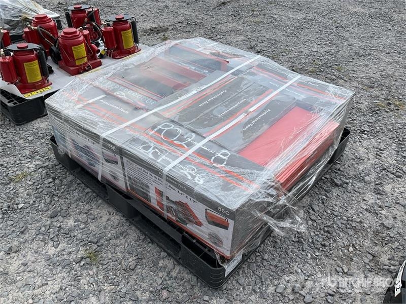  Quantity of (8)  TS-5 Tool set Tool Box (Unused) Építőipar - Egyebek