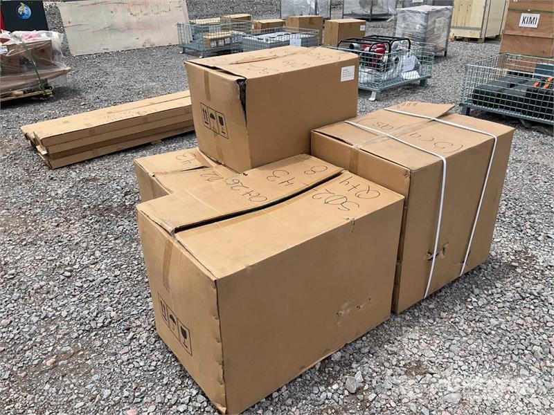 Quantity of (8) UNI YY03, YY53, YS15, KL01 Lote d Altri componenti