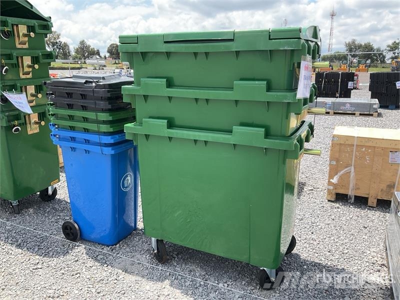 Quantity of (9) TBS660/ TBC240 lote contenedores Muu