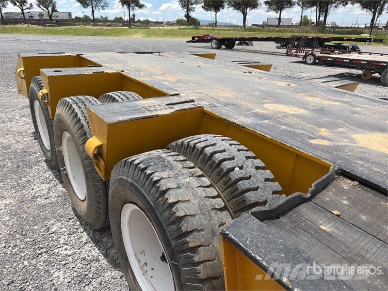 Remosa 31 t Tri/A Cama Baja / Lowboy Trailer Niski utovarivači