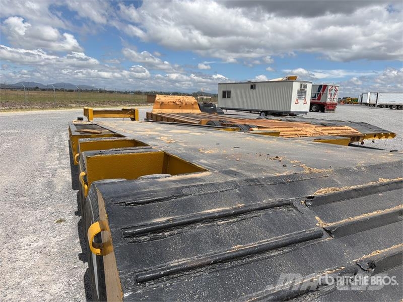 Remosa 31 t Tri/A Cama Baja / Lowboy Trailer Niski utovarivači